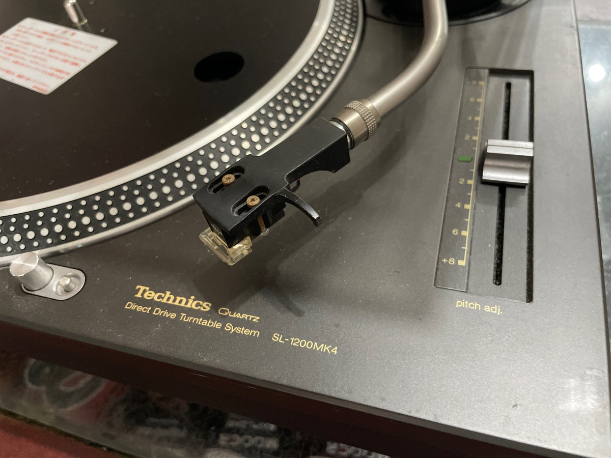 Technics SL-1200 MK4 - 器材