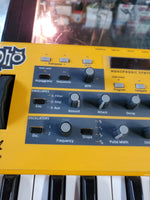 Dave Smith Instruments - Mopho