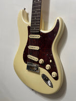 Fender - American Deluxe Stratocaster