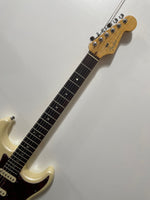 Fender - American Deluxe Stratocaster