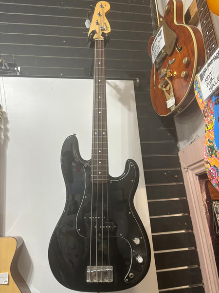 Squier - P Bass