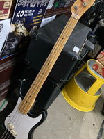 Squier - Bullet Bass