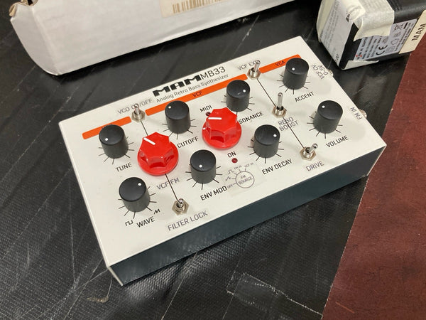 MAM - MB33 Acid Fm Mods