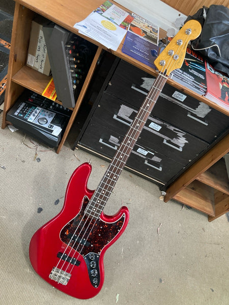 Fender - Deluxe Jazz Bass