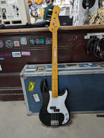 Fender - Precision Bass