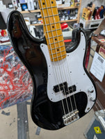 Fender - Precision Bass