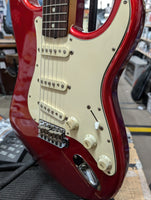 Fender - Standard Stratocaster