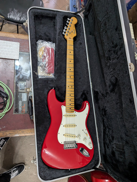 Fender - American Standard Stratocaster